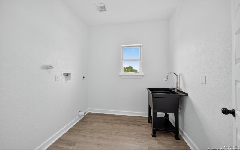 19740 Alexander Nova, Somerset, TX 78069, 3 Bedrooms Bedrooms, ,2 BathroomsBathrooms,Residential,For Sale,19740 Alexander Nova,0,1910562