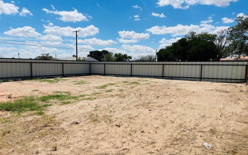 301 E Elizabeth, Stanton, TX 79782, 3 Bedrooms Bedrooms, ,2 BathroomsBathrooms,Residential,For Sale,301 E Elizabeth,0,50085586