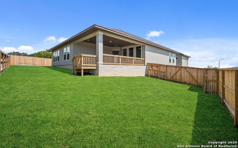 105 Allin Oaks, Universal City, TX 78148-3464, 4 Habitaciones Habitaciones , ,3 BañosBaños,Residential,En Venta,105 Allin Oaks,0,1850448