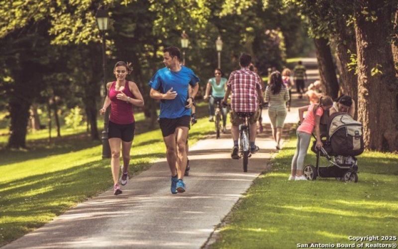 105 Allin Oaks, Universal City, TX 78148-3464, 4 Habitaciones Habitaciones , ,3 BañosBaños,Residential,En Venta,105 Allin Oaks,0,1850448