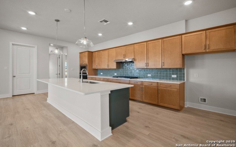 105 Allin Oaks, Universal City, TX 78148-3464, 4 Habitaciones Habitaciones , ,3 BañosBaños,Residential,En Venta,105 Allin Oaks,0,1850448