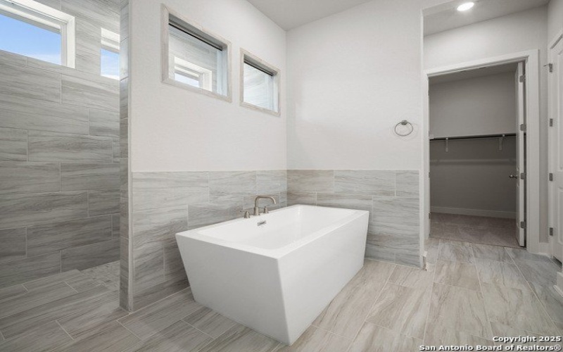 105 Allin Oaks, Universal City, TX 78148-3464, 4 Habitaciones Habitaciones , ,3 BañosBaños,Residential,En Venta,105 Allin Oaks,0,1850448