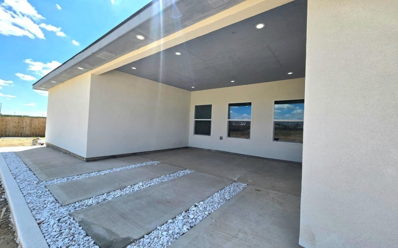 219 Lusitano Dr., Laredo, TX 78046, 3 Bedrooms Bedrooms, ,2 BathroomsBathrooms,Residential,For Sale,219 Lusitano Dr.,0,20254245