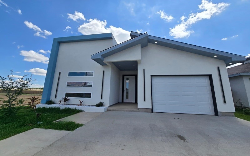 219 Lusitano Dr., Laredo, TX 78046, 3 Bedrooms Bedrooms, ,2 BathroomsBathrooms,Residential,For Sale,219 Lusitano Dr.,0,20254245