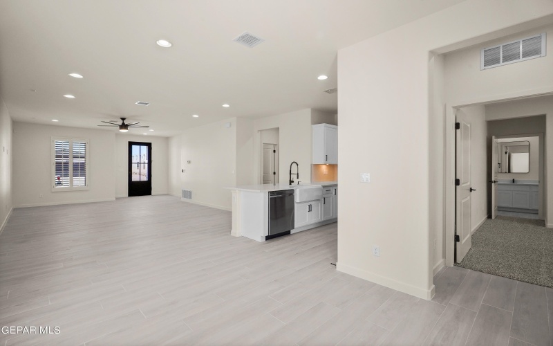 3705 Bob Snead Drive, El Paso, TX 79938, 3 Bedrooms Bedrooms, ,2 BathroomsBathrooms,Residential,For Sale,3705 Bob Snead Drive,921734
