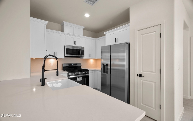 3705 Bob Snead Drive, El Paso, TX 79938, 3 Bedrooms Bedrooms, ,2 BathroomsBathrooms,Residential,For Sale,3705 Bob Snead Drive,921734
