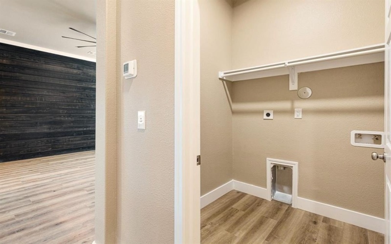 413 Henderson Street, Bonham, TX 75418, 3 Habitaciones Habitaciones , ,2 BañosBaños,Residential,En Venta,413 Henderson Street,0,21055849