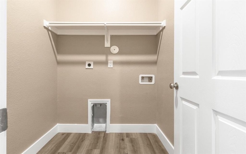 413 Henderson Street, Bonham, TX 75418, 3 Habitaciones Habitaciones , ,2 BañosBaños,Residential,En Venta,413 Henderson Street,0,21055849