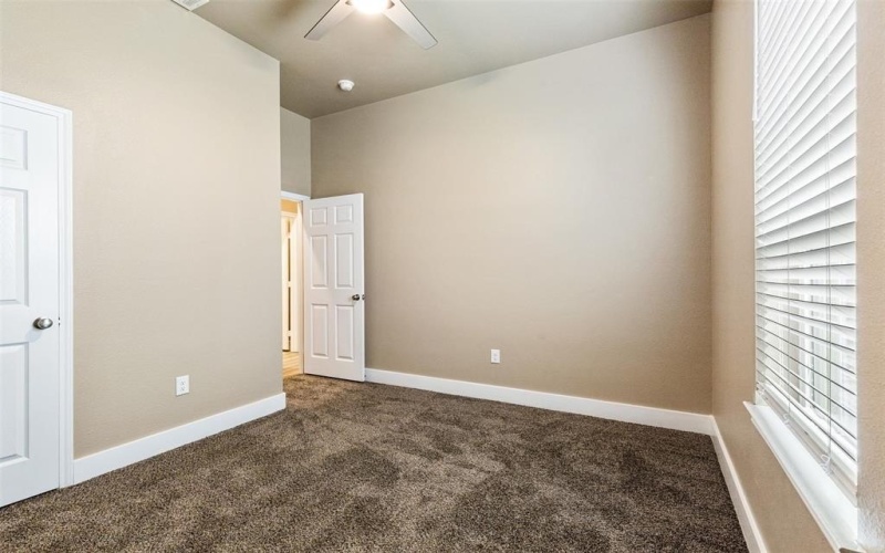 413 Henderson Street, Bonham, TX 75418, 3 Habitaciones Habitaciones , ,2 BañosBaños,Residential,En Venta,413 Henderson Street,0,21055849