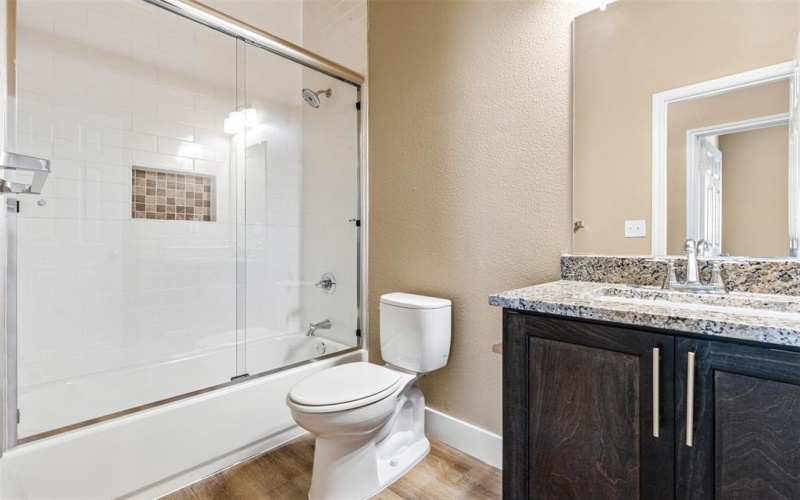 413 Henderson Street, Bonham, TX 75418, 3 Habitaciones Habitaciones , ,2 BañosBaños,Residential,En Venta,413 Henderson Street,0,21055849