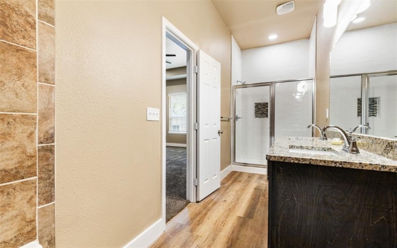 413 Henderson Street, Bonham, TX 75418, 3 Habitaciones Habitaciones , ,2 BañosBaños,Residential,En Venta,413 Henderson Street,0,21055849