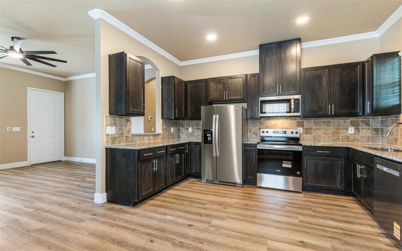 413 Henderson Street, Bonham, TX 75418, 3 Habitaciones Habitaciones , ,2 BañosBaños,Residential,En Venta,413 Henderson Street,0,21055849