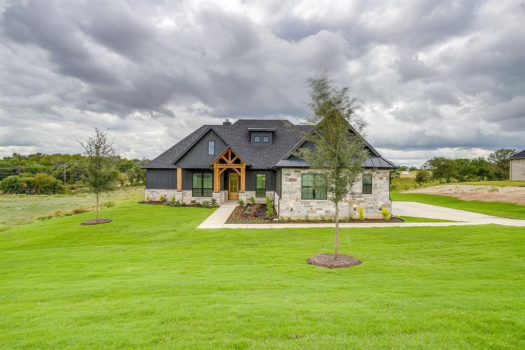 1013 Deer Island Court, Azle, TX 76020, 4 Habitaciones Habitaciones , ,2 BañosBaños,Residential,En Venta,1013 Deer Island Court,0,21064757