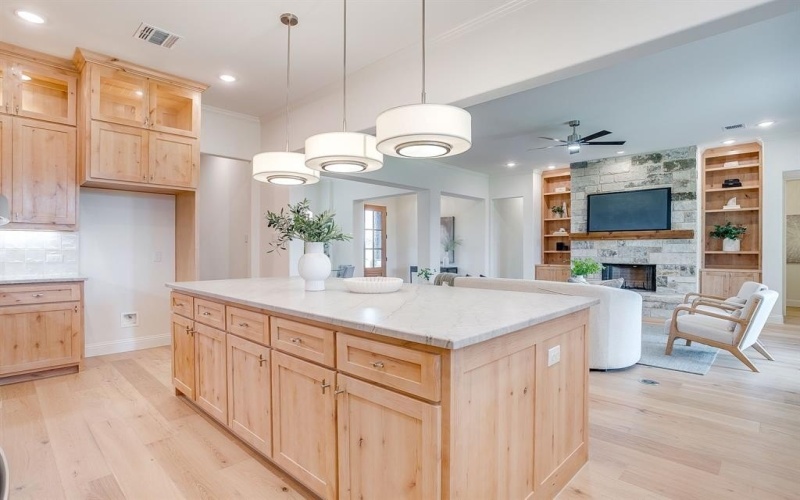 1013 Deer Island Court, Azle, TX 76020, 4 Bedrooms Bedrooms, ,2 BathroomsBathrooms,Residential,For Sale,1013 Deer Island Court,0,21064757