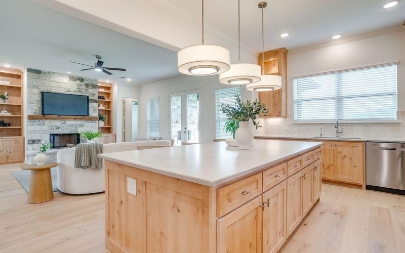 1013 Deer Island Court, Azle, TX 76020, 4 Bedrooms Bedrooms, ,2 BathroomsBathrooms,Residential,For Sale,1013 Deer Island Court,0,21064757