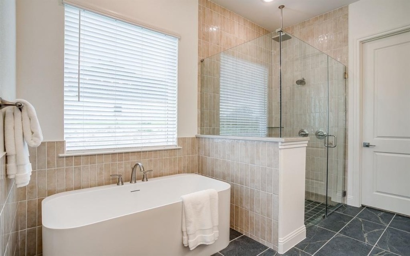 1013 Deer Island Court, Azle, TX 76020, 4 Bedrooms Bedrooms, ,2 BathroomsBathrooms,Residential,For Sale,1013 Deer Island Court,0,21064757