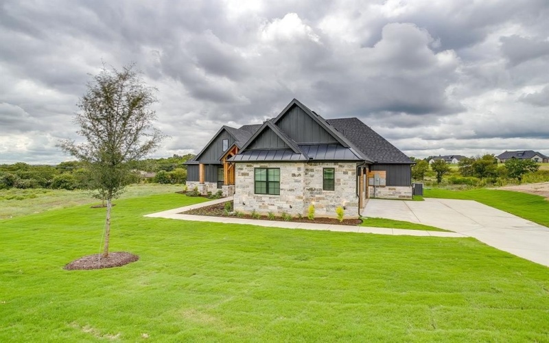 1013 Deer Island Court, Azle, TX 76020, 4 Bedrooms Bedrooms, ,2 BathroomsBathrooms,Residential,For Sale,1013 Deer Island Court,0,21064757