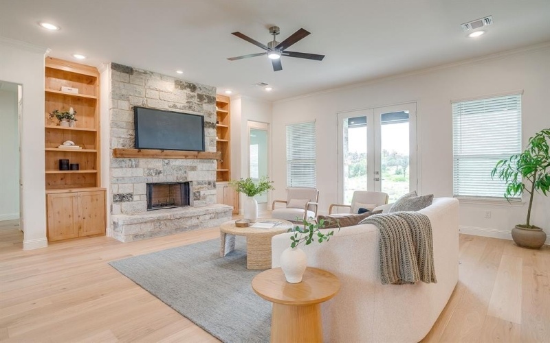 1013 Deer Island Court, Azle, TX 76020, 4 Bedrooms Bedrooms, ,2 BathroomsBathrooms,Residential,For Sale,1013 Deer Island Court,0,21064757