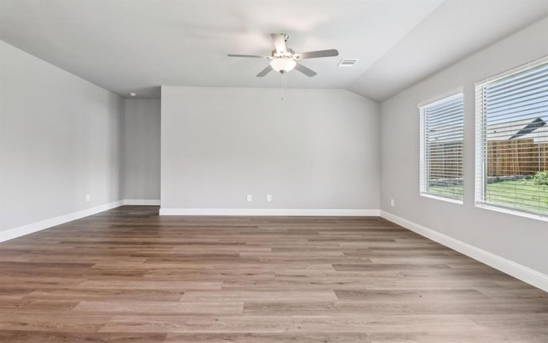 2127 Mustang Way, Seagoville, TX 75159, 4 Bedrooms Bedrooms, ,3 BathroomsBathrooms,Residential,For Sale,2127 Mustang Way,0,21066413