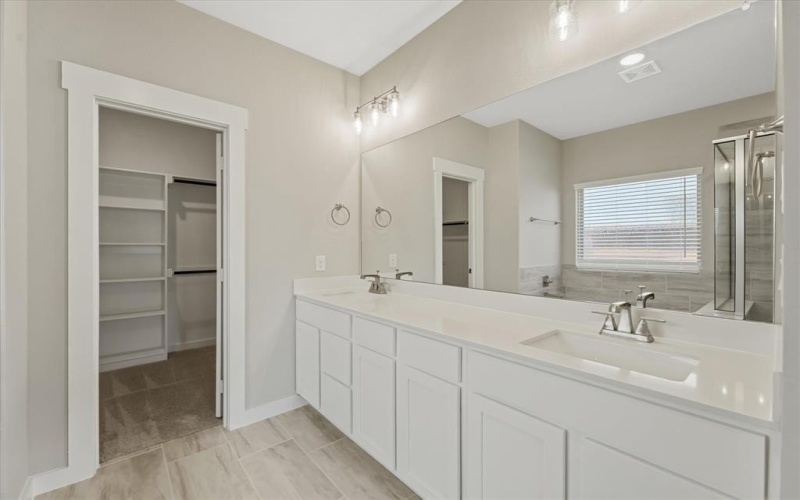 1331 Pierce Lane, Royse City, TX 75189, 4 Bedrooms Bedrooms, ,5 BathroomsBathrooms,Residential,For Sale,1331 Pierce Lane,0,21067267