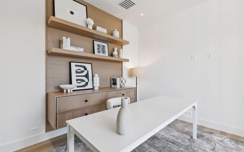 6801 Tyree Street, Dallas, TX 75209, 2 Bedrooms Bedrooms, ,2 BathroomsBathrooms,Residential,For Sale,6801 Tyree Street,0,21069009