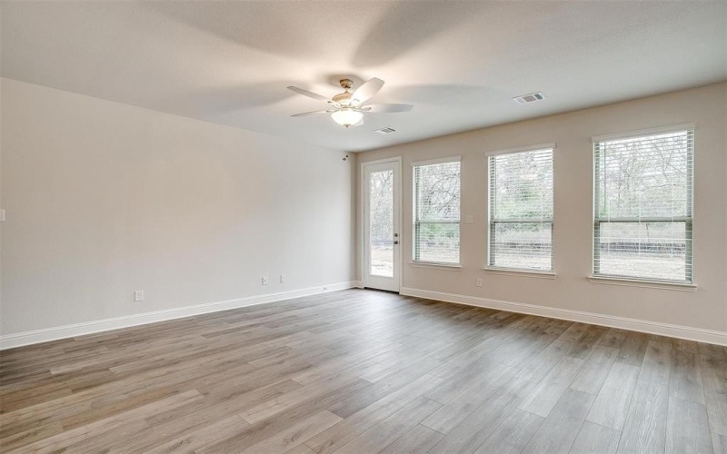 6917 Yellow Hammer Way, Arlington, TX 76001, 3 Habitaciones Habitaciones , ,2 BañosBaños,Residential,En Venta,6917 Yellow Hammer Way,0,21069406