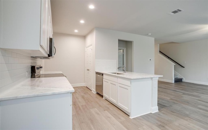 6917 Yellow Hammer Way, Arlington, TX 76001, 3 Habitaciones Habitaciones , ,2 BañosBaños,Residential,En Venta,6917 Yellow Hammer Way,0,21069406