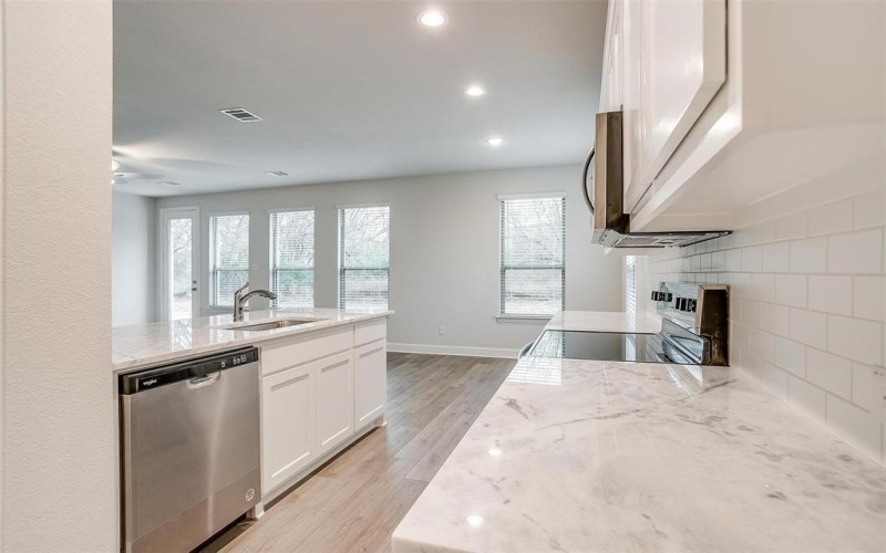 6917 Yellow Hammer Way, Arlington, TX 76001, 3 Habitaciones Habitaciones , ,2 BañosBaños,Residential,En Venta,6917 Yellow Hammer Way,0,21069406