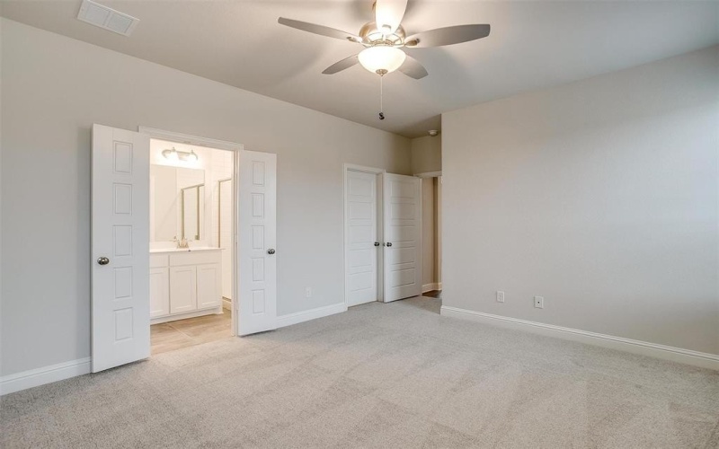 6917 Yellow Hammer Way, Arlington, TX 76001, 3 Habitaciones Habitaciones , ,2 BañosBaños,Residential,En Venta,6917 Yellow Hammer Way,0,21069406