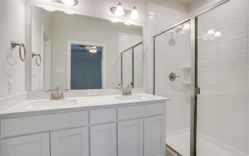 6917 Yellow Hammer Way, Arlington, TX 76001, 3 Habitaciones Habitaciones , ,2 BañosBaños,Residential,En Venta,6917 Yellow Hammer Way,0,21069406