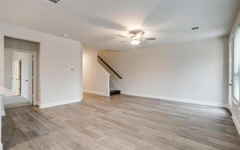 6917 Yellow Hammer Way, Arlington, TX 76001, 3 Habitaciones Habitaciones , ,2 BañosBaños,Residential,En Venta,6917 Yellow Hammer Way,0,21069406