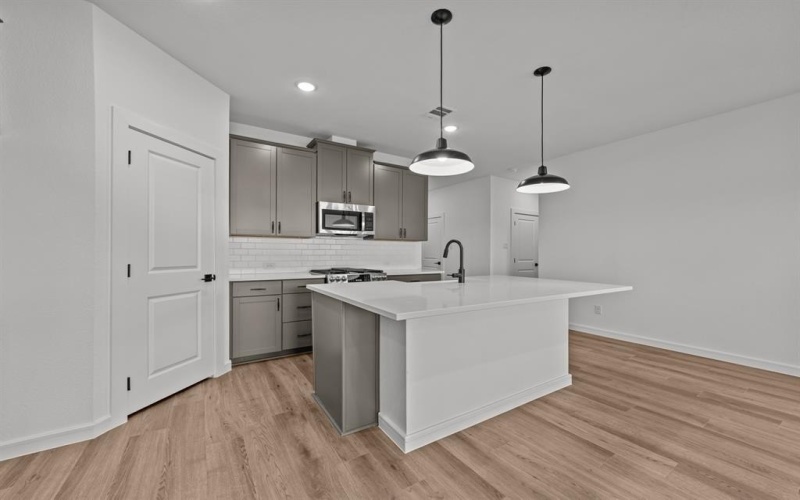 512 Brookside Drive, Van Alstyne, TX 75495, 4 Habitaciones Habitaciones , ,3 BañosBaños,Residential,En Venta,512 Brookside Drive,0,21069586