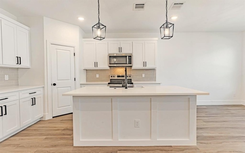 2314 Beverly Drive, Granbury, TX 76048, 3 Bedrooms Bedrooms, ,2 BathroomsBathrooms,Residential,For Sale,2314 Beverly Drive,0,21069672