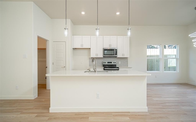 3320 Brazos River Drive, Granbury, TX 76048, 3 Bedrooms Bedrooms, ,2 BathroomsBathrooms,Residential,For Sale,3320 Brazos River Drive,0,21069692