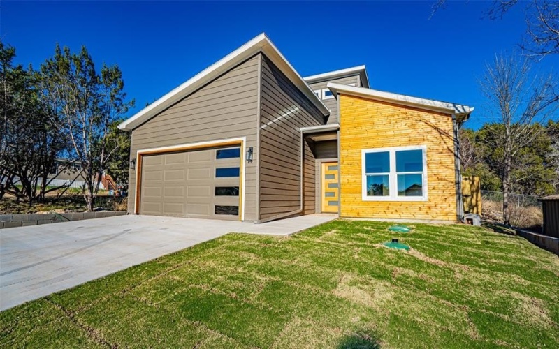 3320 Brazos River Drive, Granbury, TX 76048, 3 Bedrooms Bedrooms, ,2 BathroomsBathrooms,Residential,For Sale,3320 Brazos River Drive,0,21069692