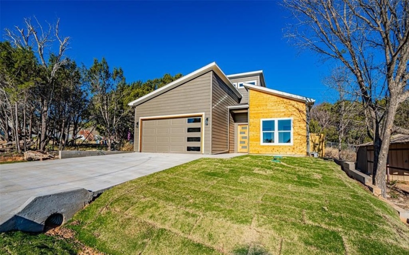 3320 Brazos River Drive, Granbury, TX 76048, 3 Bedrooms Bedrooms, ,2 BathroomsBathrooms,Residential,For Sale,3320 Brazos River Drive,0,21069692