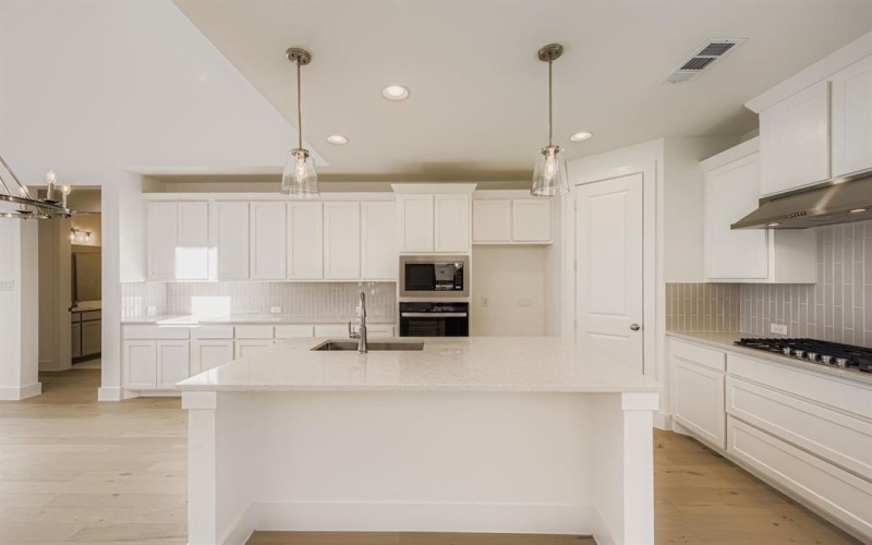 6036 Davis Knoll, Fort Worth, TX 76126, 4 Bedrooms Bedrooms, ,3 BathroomsBathrooms,Residential,For Sale,6036 Davis Knoll,0,21069846