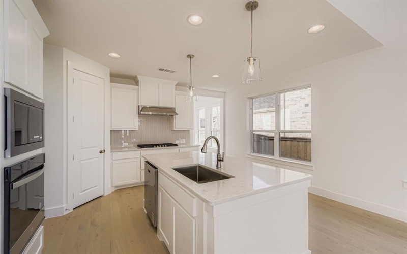 6036 Davis Knoll, Fort Worth, TX 76126, 4 Bedrooms Bedrooms, ,3 BathroomsBathrooms,Residential,For Sale,6036 Davis Knoll,0,21069846