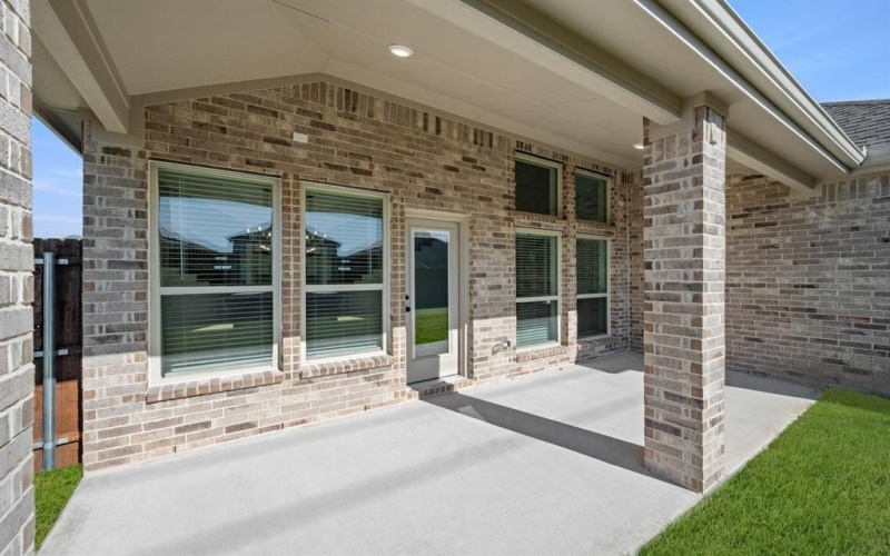 402 Crestview Drive, Midlothian, TX 76065, 5 Bedrooms Bedrooms, ,5 BathroomsBathrooms,Residential,For Sale,402 Crestview Drive,0,21069904