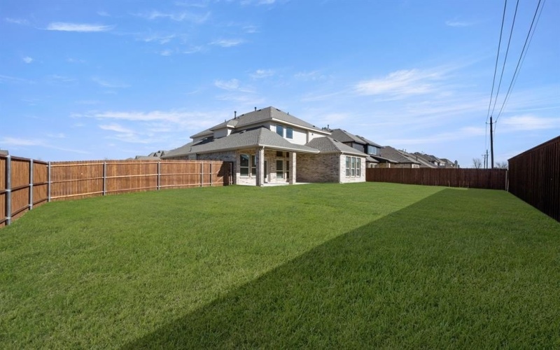 402 Crestview Drive, Midlothian, TX 76065, 5 Bedrooms Bedrooms, ,5 BathroomsBathrooms,Residential,For Sale,402 Crestview Drive,0,21069904