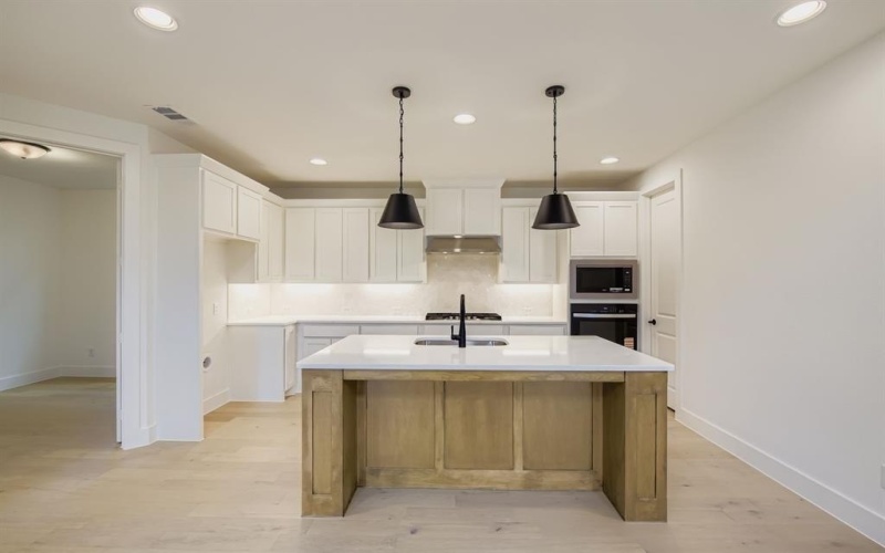 6048 Silverstein Street, Fort Worth, TX 76126, 4 Bedrooms Bedrooms, ,3 BathroomsBathrooms,Residential,For Sale,6048 Silverstein Street,0,21070089
