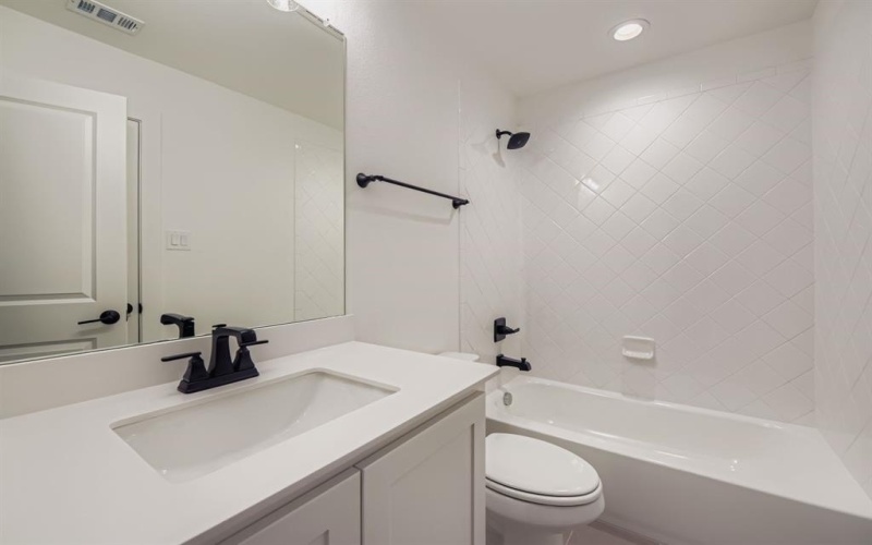 6048 Silverstein Street, Fort Worth, TX 76126, 4 Bedrooms Bedrooms, ,3 BathroomsBathrooms,Residential,For Sale,6048 Silverstein Street,0,21070089