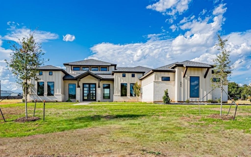 542 Helena Drive, Granbury, TX 76048, 4 Bedrooms Bedrooms, ,3 BathroomsBathrooms,Residential,For Sale,542 Helena Drive,0,21070109