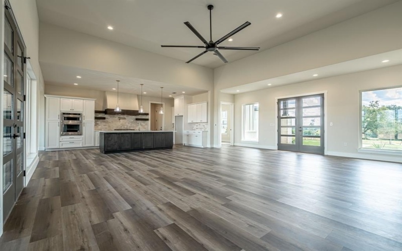 542 Helena Drive, Granbury, TX 76048, 4 Bedrooms Bedrooms, ,3 BathroomsBathrooms,Residential,For Sale,542 Helena Drive,0,21070109