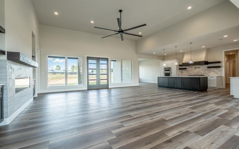 542 Helena Drive, Granbury, TX 76048, 4 Bedrooms Bedrooms, ,3 BathroomsBathrooms,Residential,For Sale,542 Helena Drive,0,21070109