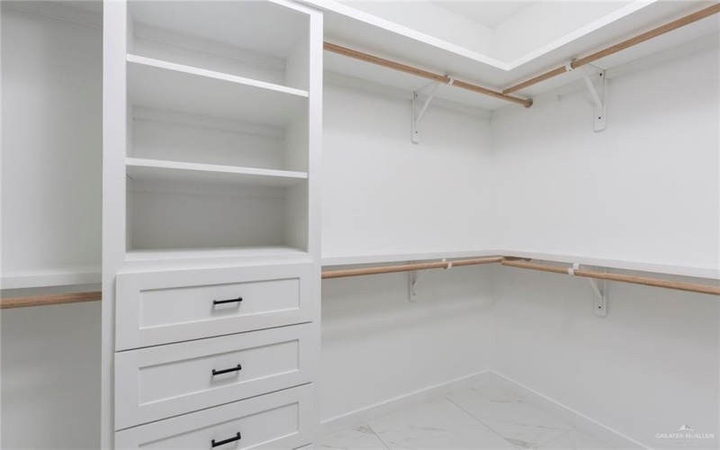 9206 N 25th Lane, McAllen, TX 78504, 3 Bedrooms Bedrooms, ,2 BathroomsBathrooms,Residential,For Sale,9206 N 25th Lane,440248