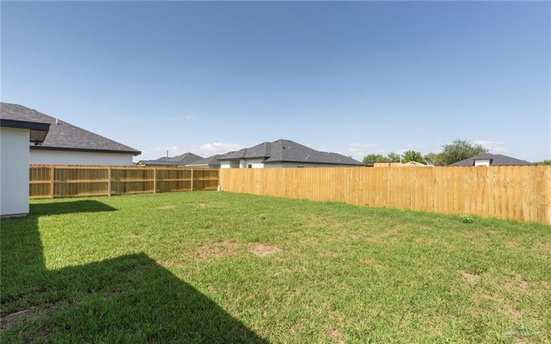 9206 N 25th Lane, McAllen, TX 78504, 3 Bedrooms Bedrooms, ,2 BathroomsBathrooms,Residential,For Sale,9206 N 25th Lane,440248
