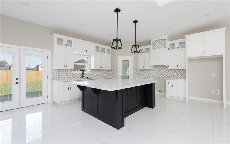 9206 N 25th Lane, McAllen, TX 78504, 3 Bedrooms Bedrooms, ,2 BathroomsBathrooms,Residential,For Sale,9206 N 25th Lane,440248