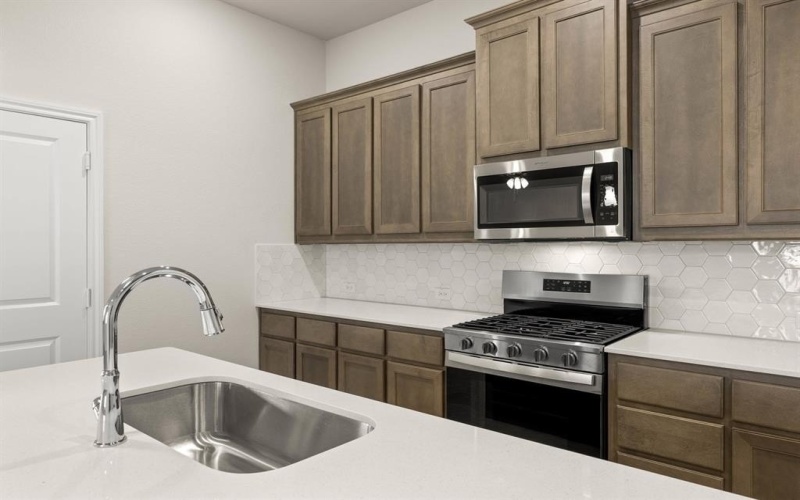 316 Freestall Drive, Midlothian, TX 76065, 3 Habitaciones Habitaciones , ,2 BañosBaños,Residential,En Venta,316 Freestall Drive,0,21070283