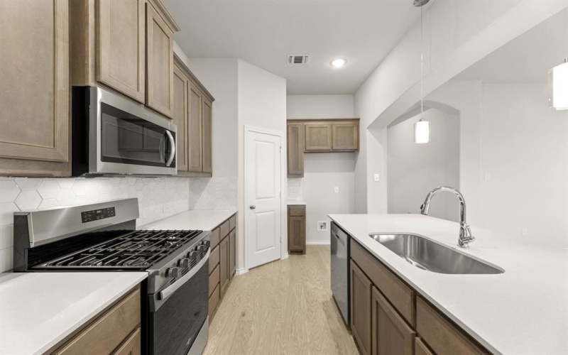 316 Freestall Drive, Midlothian, TX 76065, 3 Habitaciones Habitaciones , ,2 BañosBaños,Residential,En Venta,316 Freestall Drive,0,21070283
